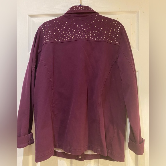 Plus size 1x purple denim jacket with bling blingy embellishments - Picture 3 of 3